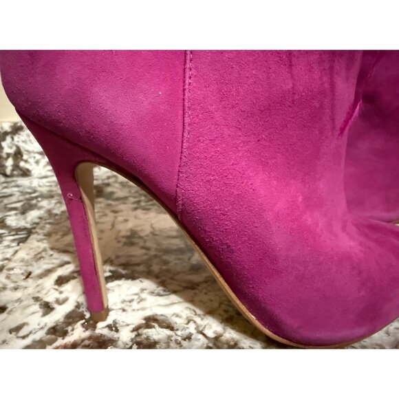 MICHAEL MICHAEL KORS Whitby Feather Trim Suede Ankle Boot 6.5 NWOB $250 - Picture 12 of 13